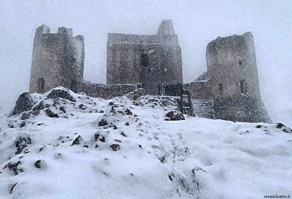 Visitare Rocca Calascio in inverno