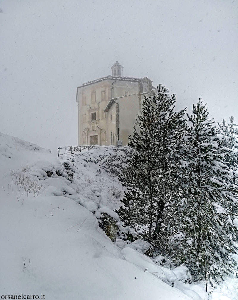 rocca Calascio Chiesa di Santa Maria della Pietà