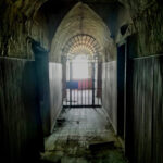 Corridoio con passaggio sbarrato nel Convento abbandonato