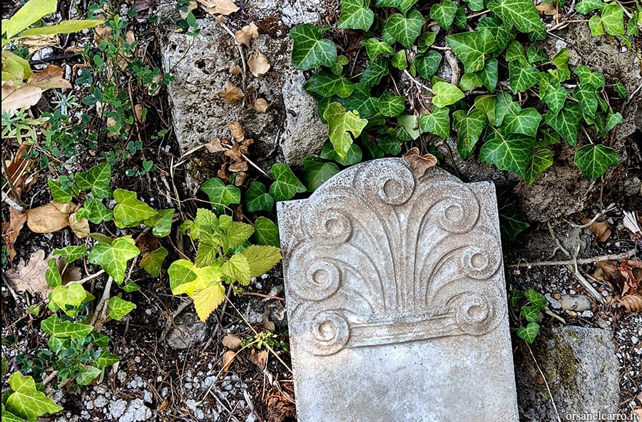 cimitero abbandonato