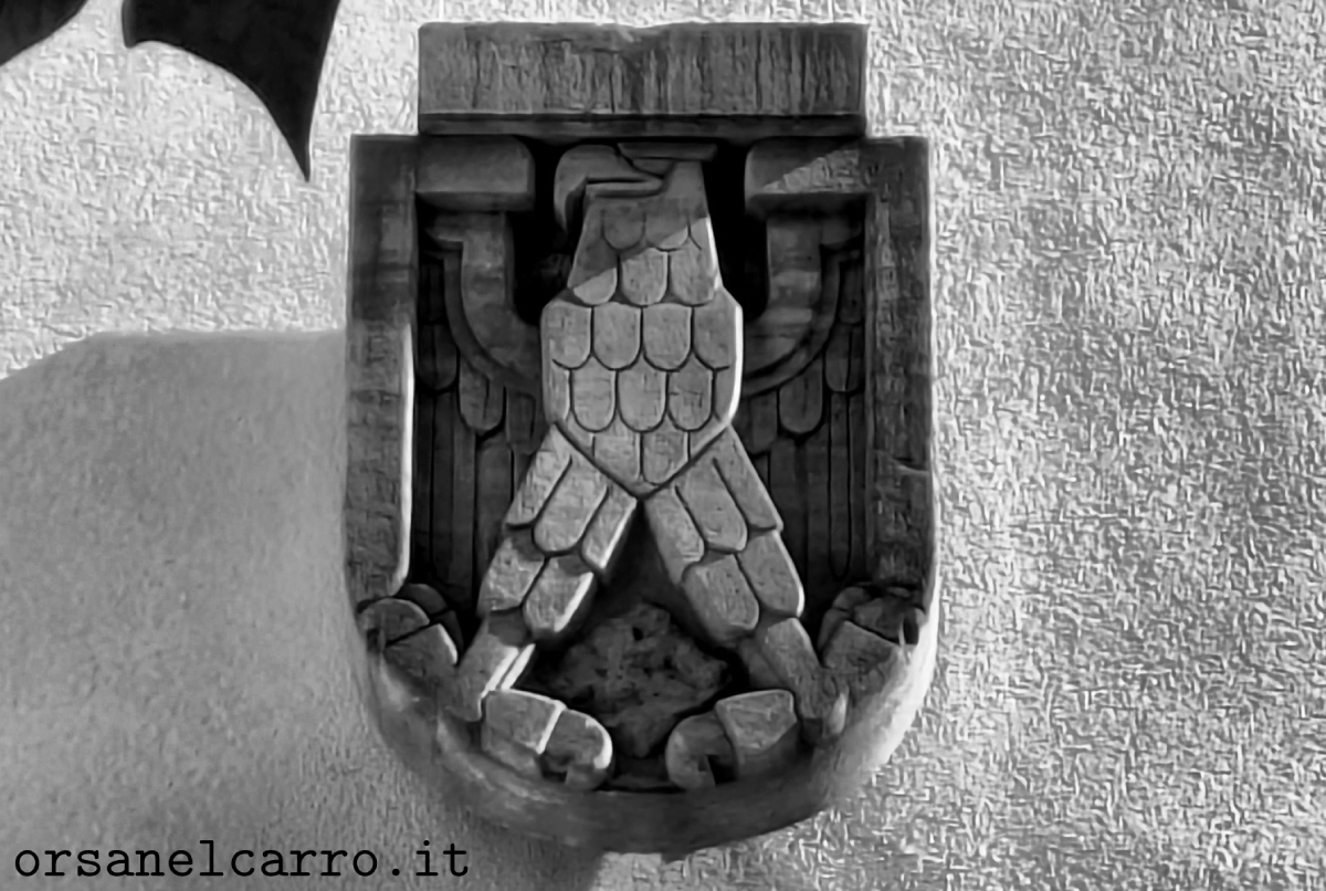 siti nazisti a Norimberga, aquila imperiale senza svastica siti nazisti a Norimberga, aquila imperiale senza svastica